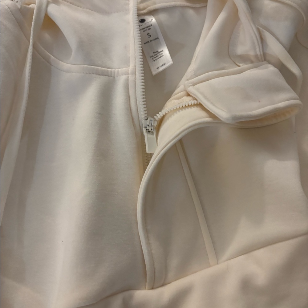 Yogalicious Off-White Zip-Up Jacket